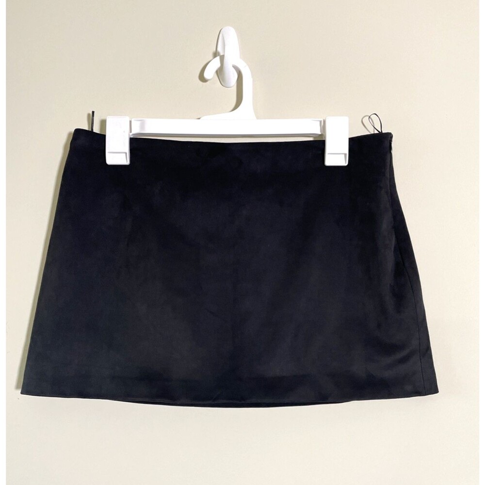 Zara Women’s Faux Suede Black Mini Skirt Lined Size Medium NWT Casual Preppy
